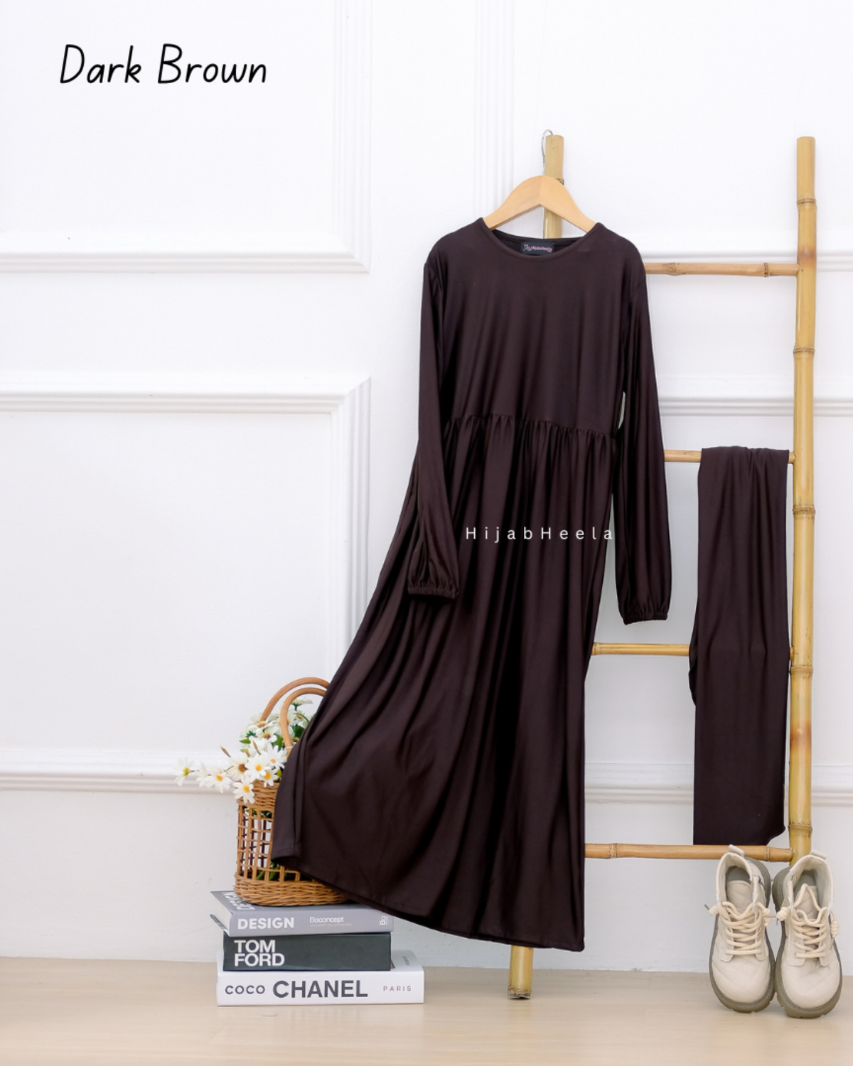 AbayaSherly darkbrown HijabHeela hanger