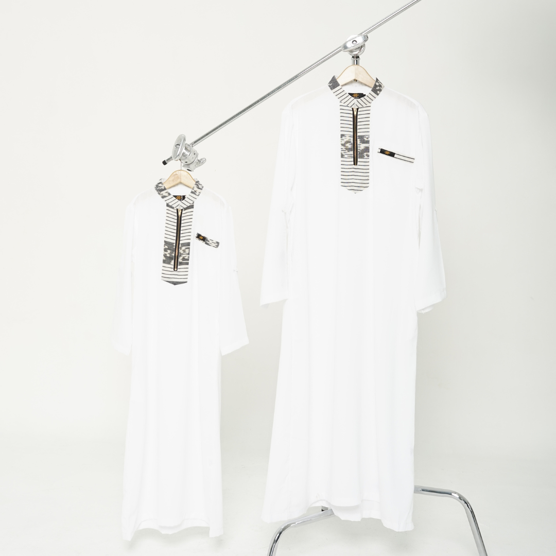 Qomees Jongen | Seraya