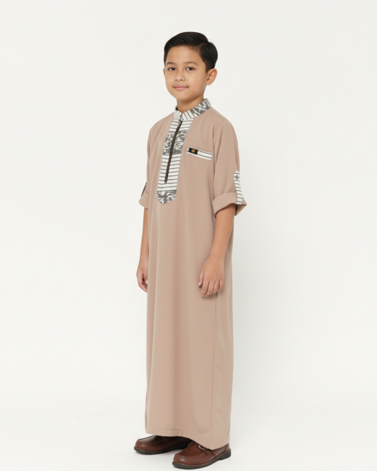 Boy 8 Years - Beige With Shoes