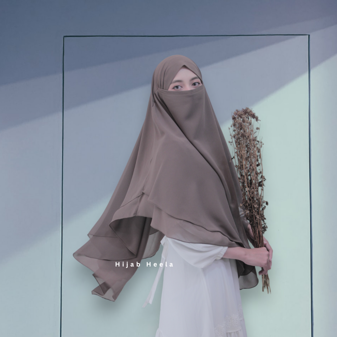 Khimar Dames – Chana van Hijab Heela, productfoto 7. De afgebeelde abaya is niet inbegrepen.