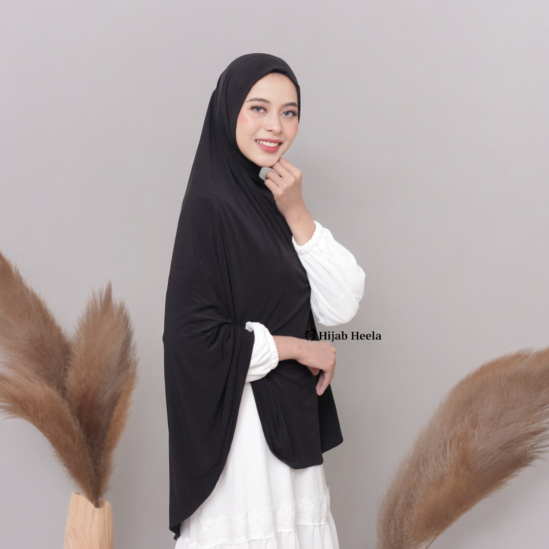 Khimar Dames ā Hawa van Hijab Heela, productfoto 4. De afgebeelde abaya is niet inbegrepen.