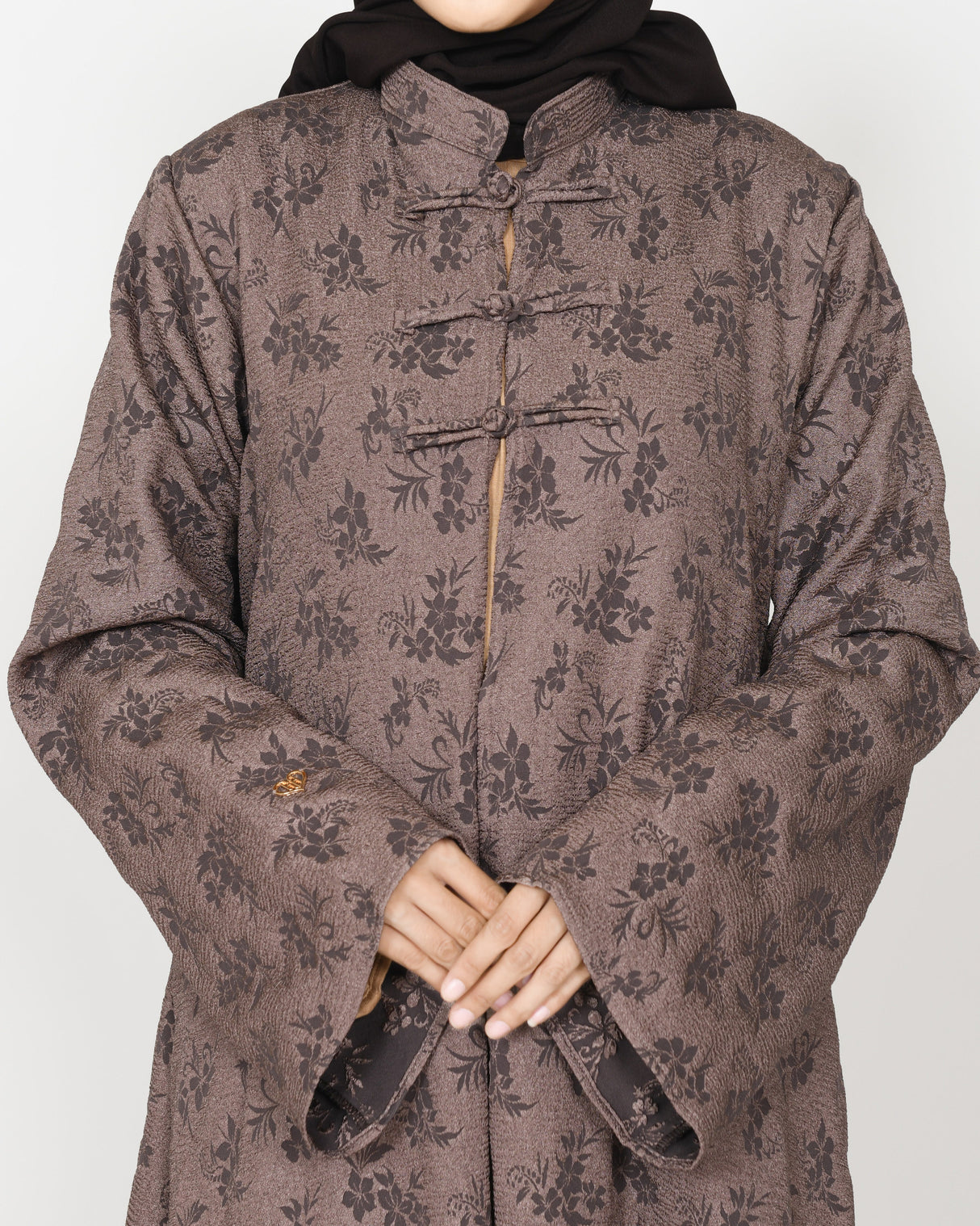 Outer Dames | Mireya