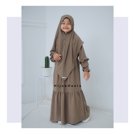 Abaya Girls | Saskia