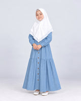 Khimar Wardah Kids White gedragen door een meisje - Hijab Heela