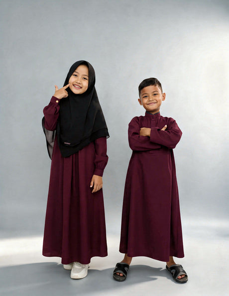 Abaya meisjes Eida Maroon – originele familiefoto – Hijab Heela