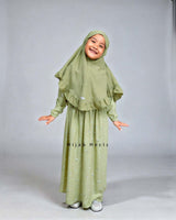 Abaya Semi voor meisjes – Green op model – Hijab Heela