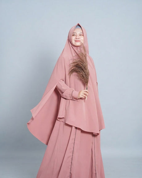 Khimar Dhuha zonder kapje – pink sunrise op model; abaya apart verkrijgbaar – Hijab Heela