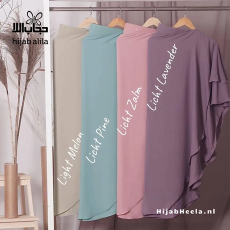 Khimar Dames – Fitri met kapje van Hijab Alila, productfoto 2. De afgebeelde abaya is niet inbegrepen.