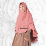Khimar Dames – Fitri met kapje van Hijab Alila, productfoto 8. De afgebeelde abaya is niet inbegrepen.