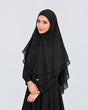 Khimar Dames Gaya black, damesmodel in andere pose, studiofoto